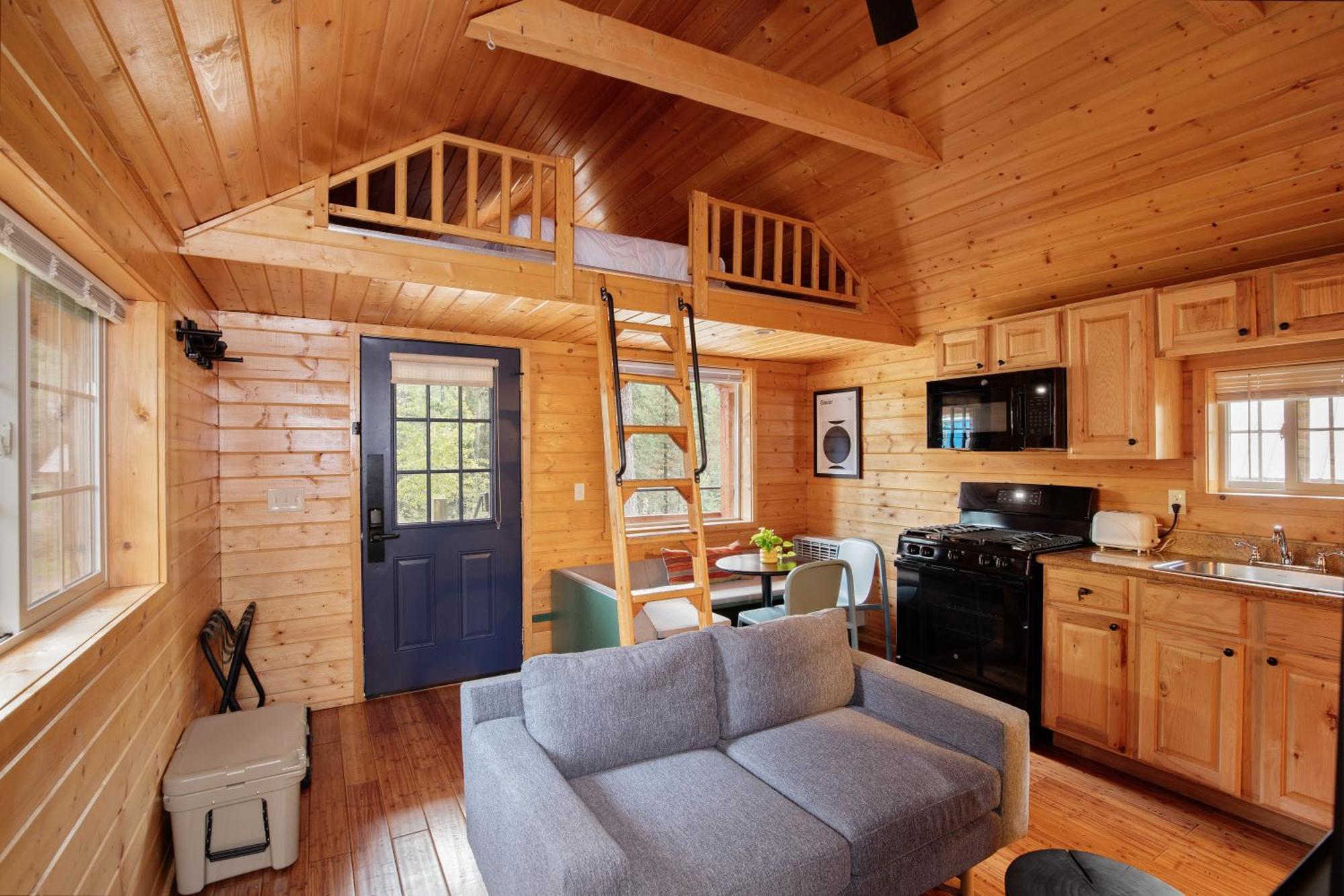 Loge Glacier National Park Essex エクステリア 写真