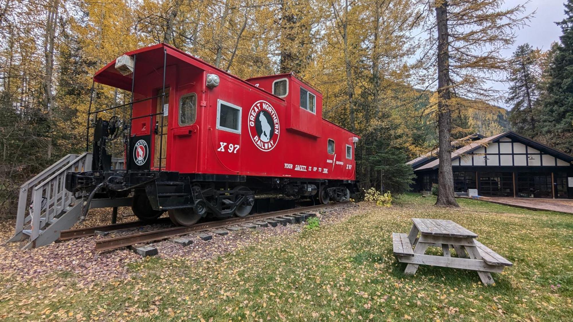 Loge Glacier National Park Essex 部屋 写真